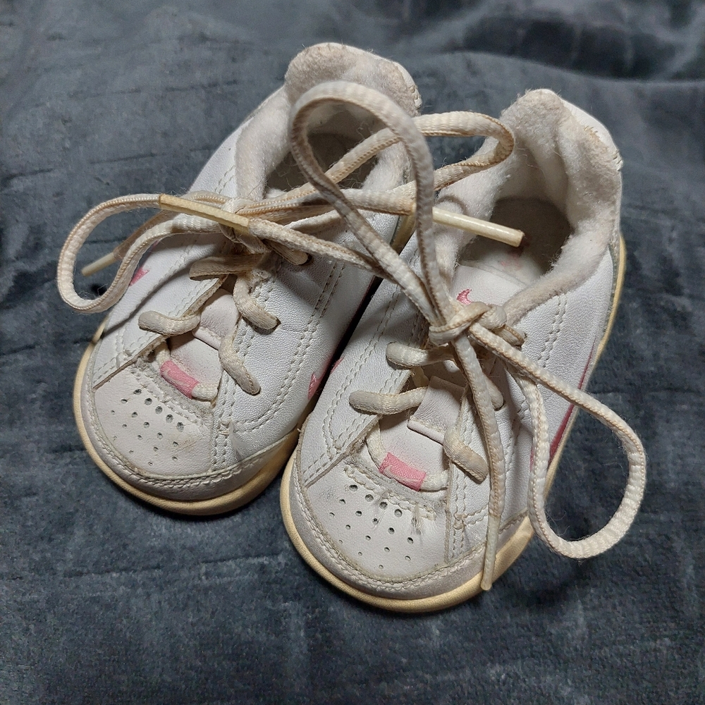 Nike White and Pink Vintage Style Sneakers